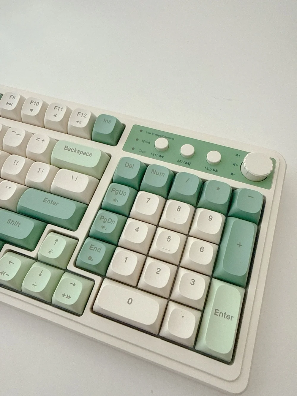 Brand New in Original Box – AULA S99 Wireless RGB Keyboard